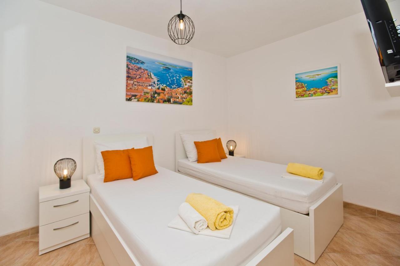 Apartment Zara Hvar Town Exterior photo